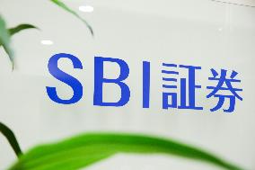 SBI Securities logo
